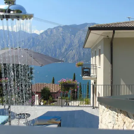 Finestra Sul Riva Malcesine